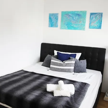 شقة Lux 100m2 Penthouse 3bed - Airport - Netflix - Messe - *