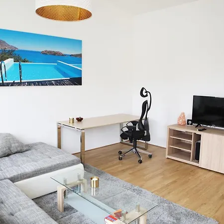 شقة Lux 100m2 Penthouse 3bed - Airport - Netflix - Messe - فيلدرستادت