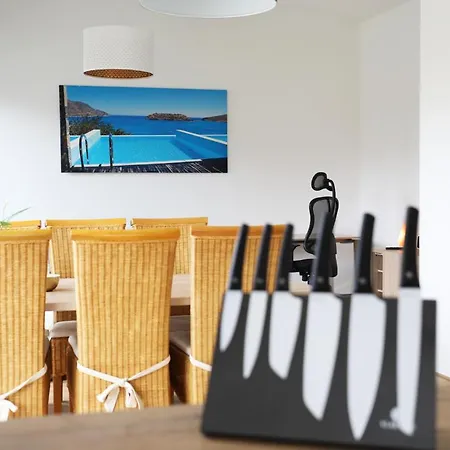 Lux 100m2 Penthouse 3bed - Airport - Netflix - Messe - فيلدرستادت