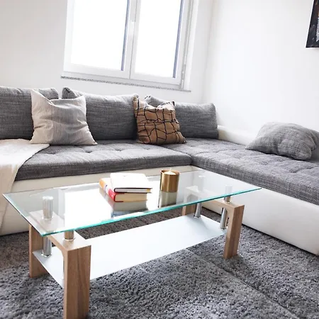 Lux 100m2 Penthouse 3bed - Airport - Netflix - Messe -