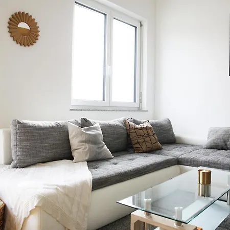 Lux 100m2 Penthouse 3bed - Airport - Netflix - Messe - شقة فيلدرستادت